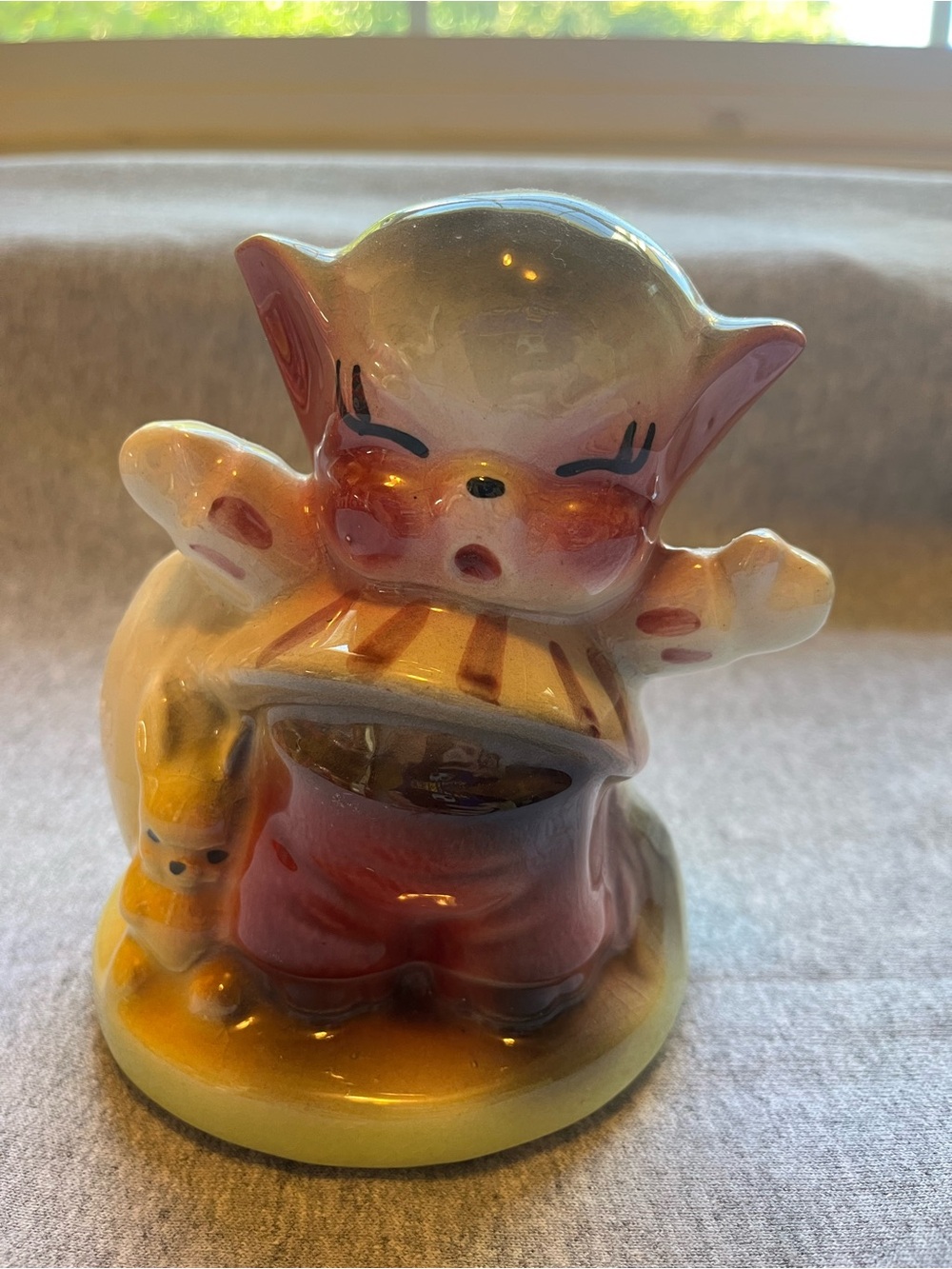 Vintage Crying Kitten Kitty Pottery Planter, Kawaii Anthropomorphic